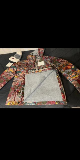 Chaqueta y gorro NAPAPIJRI