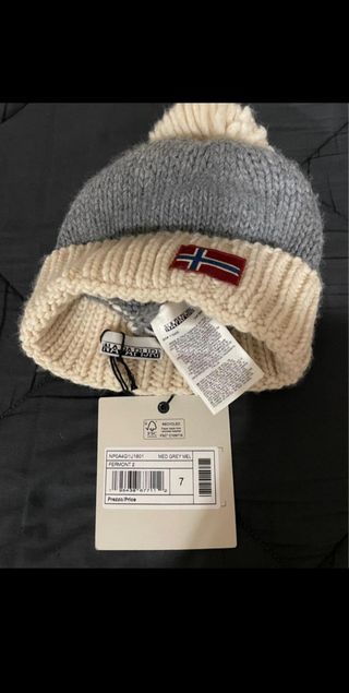 Chaqueta y gorro NAPAPIJRI