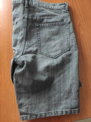 vaqueros corto gris