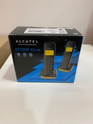 Teléfono fijo Alcatel de oficina.