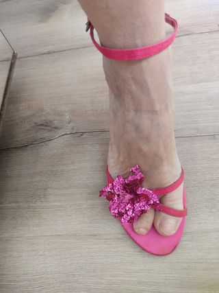 zapatos y cartera en  fucsia  marca eferri