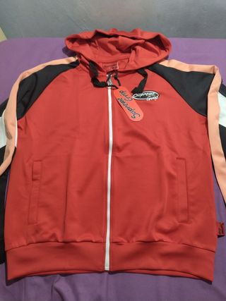 Chaqueta con capucha. Supreme Grip