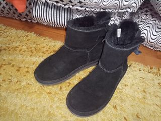 UGG scarpe originali stivaletto numero 38