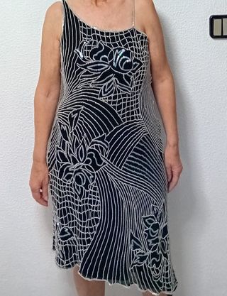 Vestido negro de fiesta talla 40 con pedrería