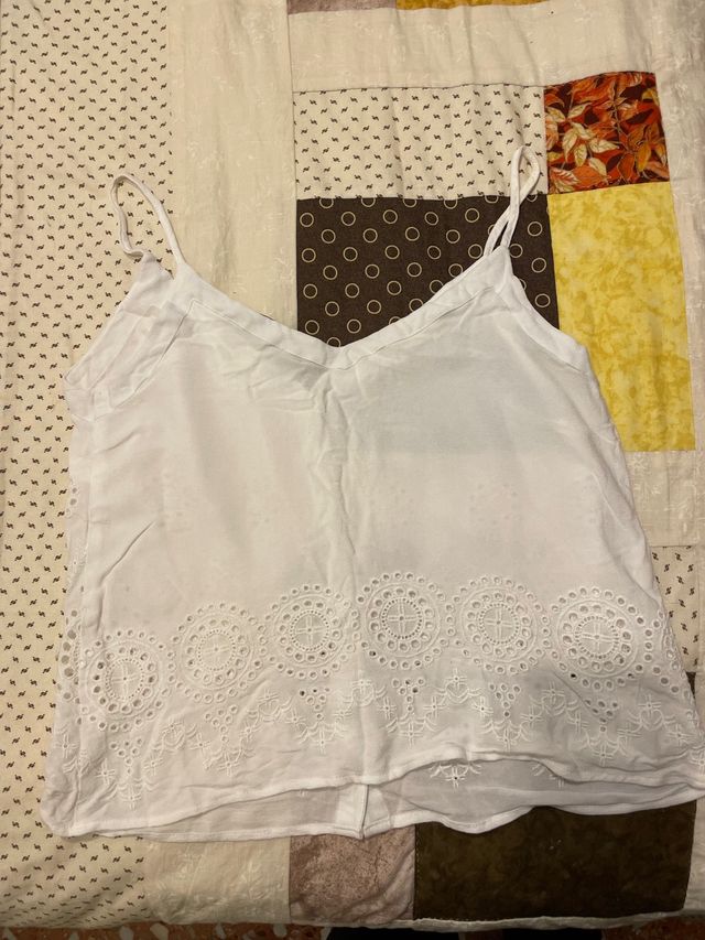Camisa de tirantes bordada blanca 