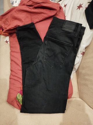 pantalón levis