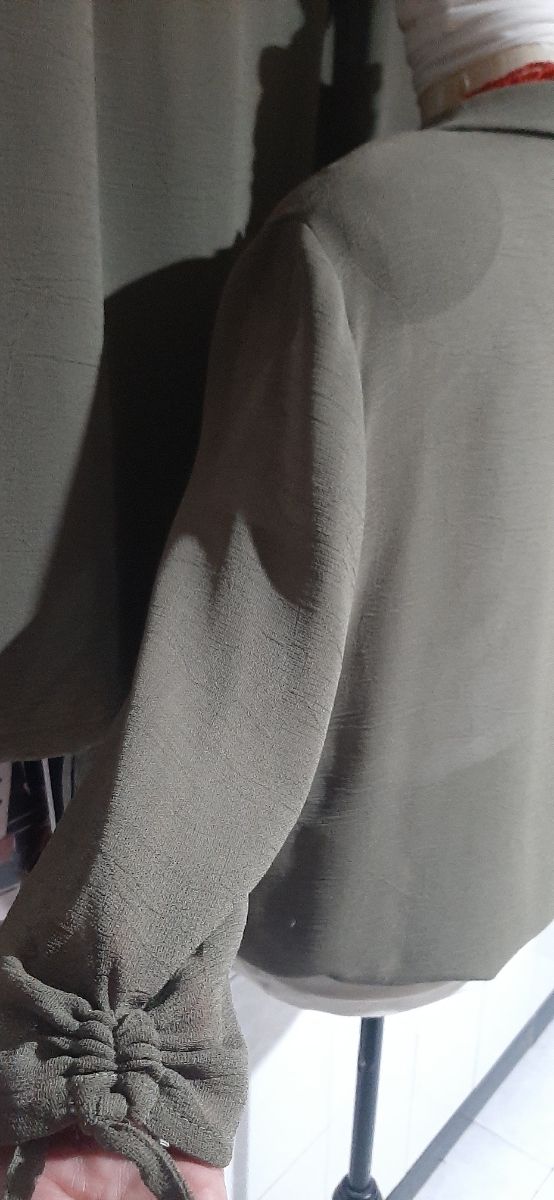 CONJUNTO VERANIEGO verde musgo.