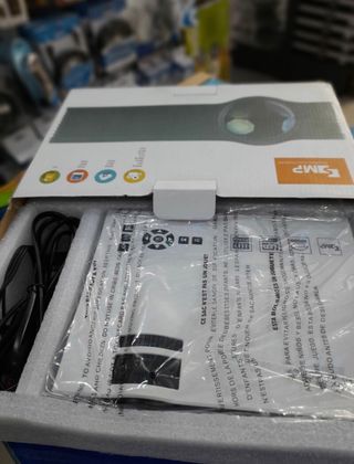 Proyector LED 800 LÚMENES