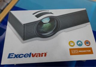 Proyector LED 800 LÚMENES