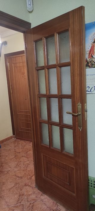 Puertas madera maciza