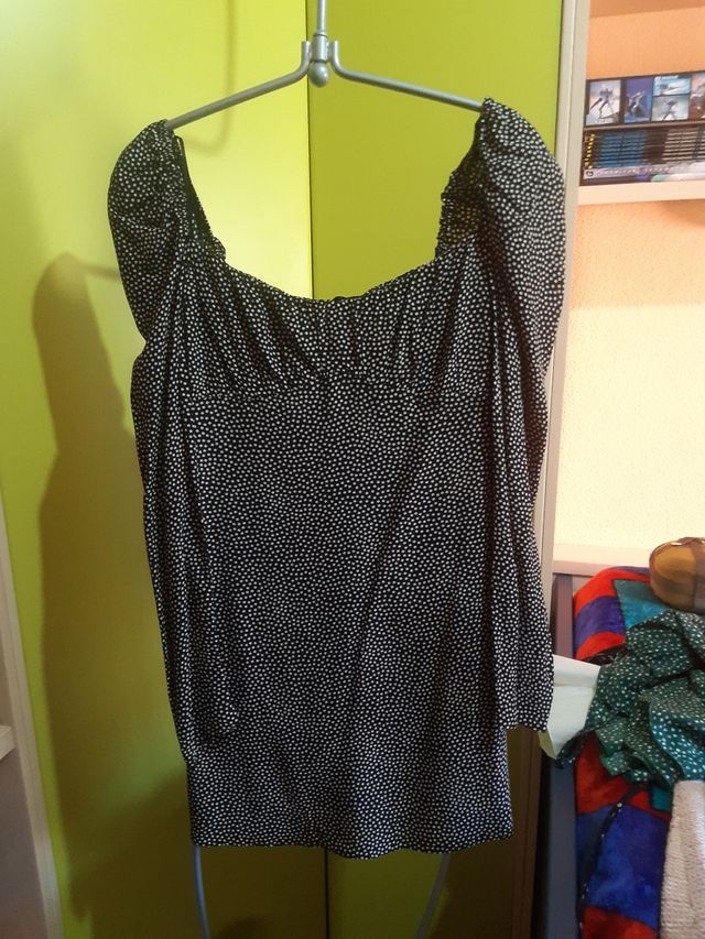 Vestido negro topos Zara