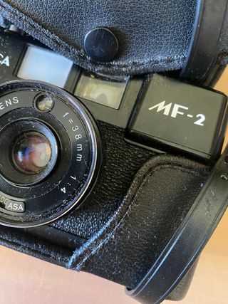 Cámara de fotos vintage Yashica MF-2