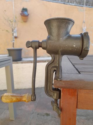 Picadora manual de carne
