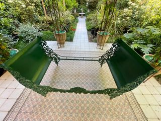 Cama antigua de forja , año 1900