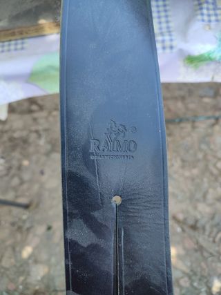 Silla de montar completa marca RAYMO. 