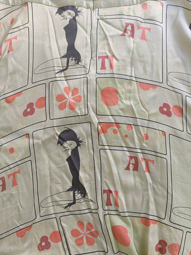 Falda de seda verde de Custo Barcelona.