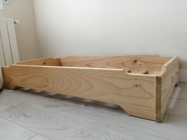 Cama LUFE Montessori apilable con colchón