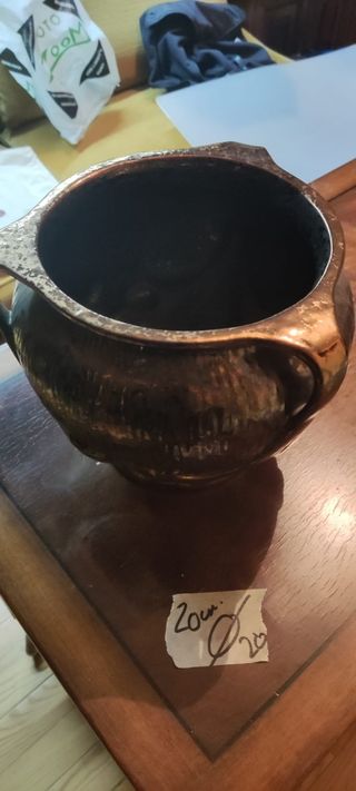 Precioso macetero bañado en bronce