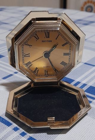 RELOJ ANTIGUO RHYTHM QUARTZ NUMEROS ROMANOS