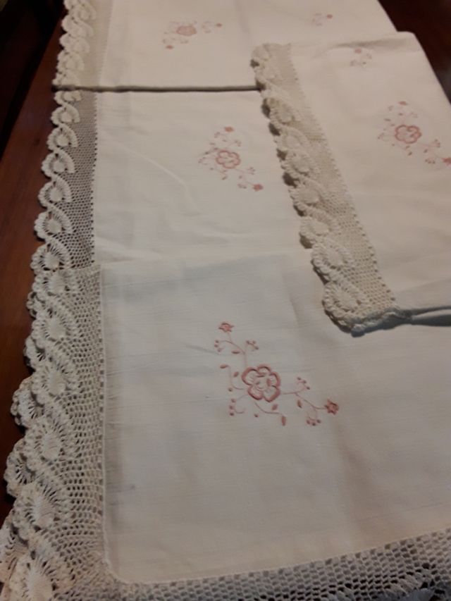 CONJUNTO DE CAMA B. MÃO E CROCHET