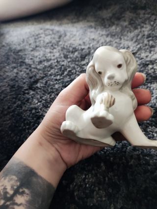 Figura LLADRÓ porcelana perro y caracol.