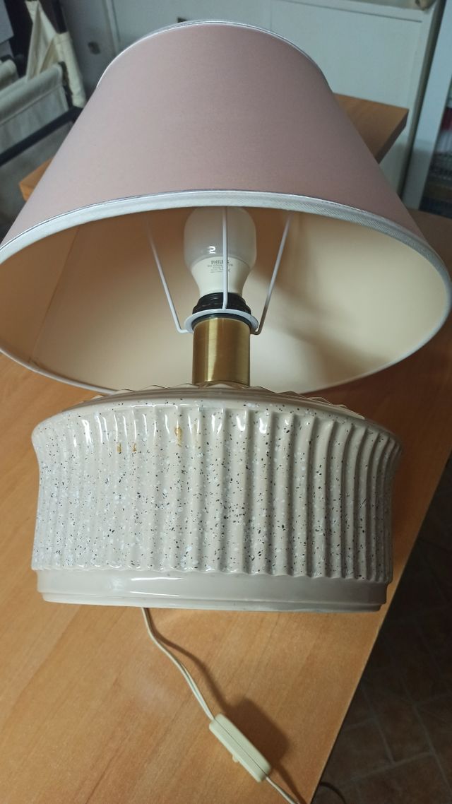 Lámpara de sobremesa