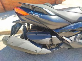 Vendo moto YAMAHA XMAX IRON MAX 400 ABS