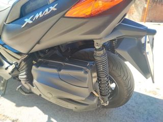 Vendo moto YAMAHA XMAX IRON MAX 400 ABS