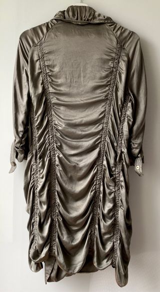 Chaqueta larga Alba Conde 100 % cupro talla 42