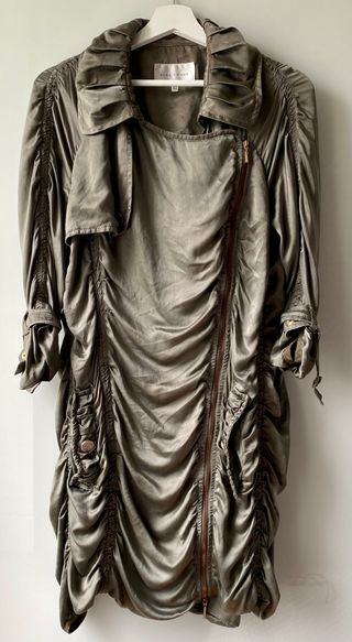 Chaqueta larga Alba Conde 100 % cupro talla 42