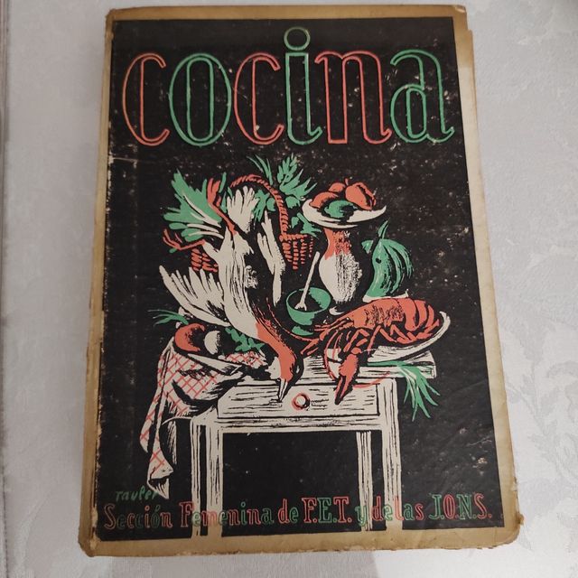 Antiguo libro de recetas 1957