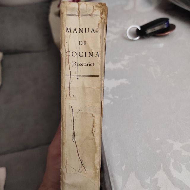 Antiguo libro de recetas 1957