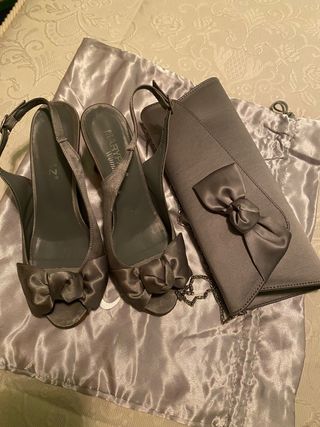 Conjunto bolso y zapatos a juego