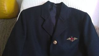 Traje comunión niño talla 8 marca Bus Stop, un uso