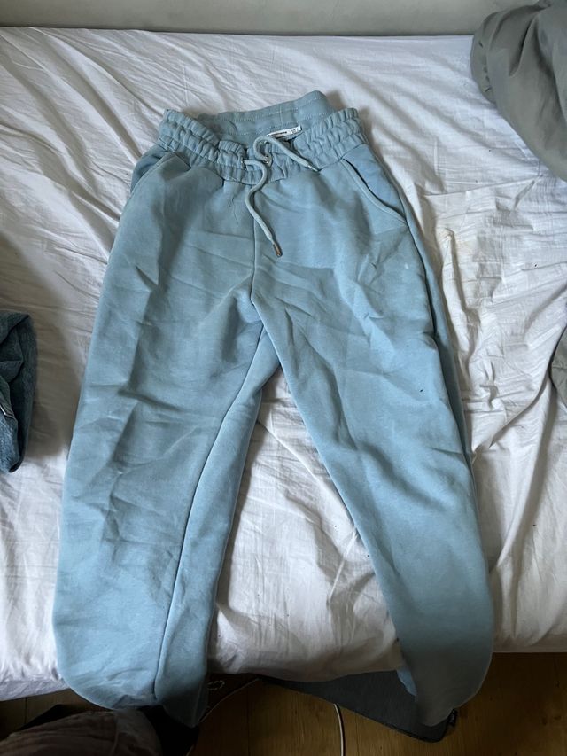 pantalón de chándal azul stradivarius