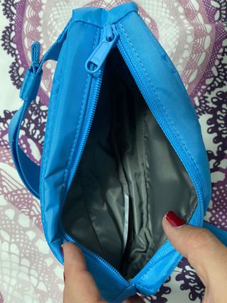 Riñonera levis nueva, sin estrenar, con etiquetas