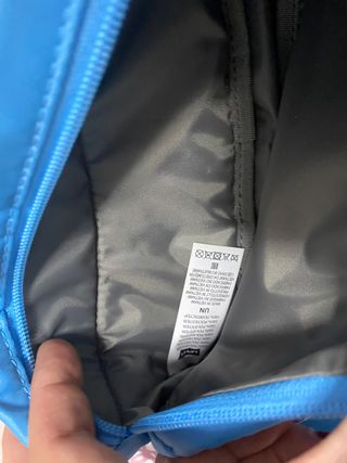 Riñonera levis nueva, sin estrenar, con etiquetas