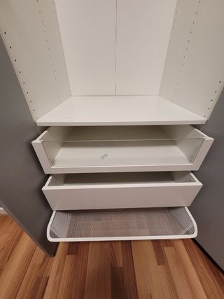 ARMARIO CON ACCESORIOS