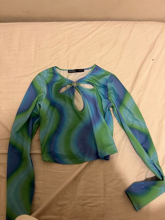 camisa manga larga de colores y escote