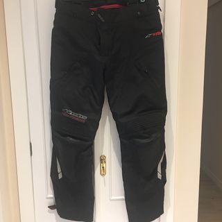 Cazadora y pantalón Alpinestar modelo Andes