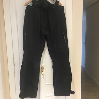 Cazadora y pantalón Alpinestar modelo Andes