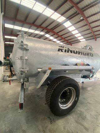 Remolque Cisterna Galvanizada 7.000 litros 