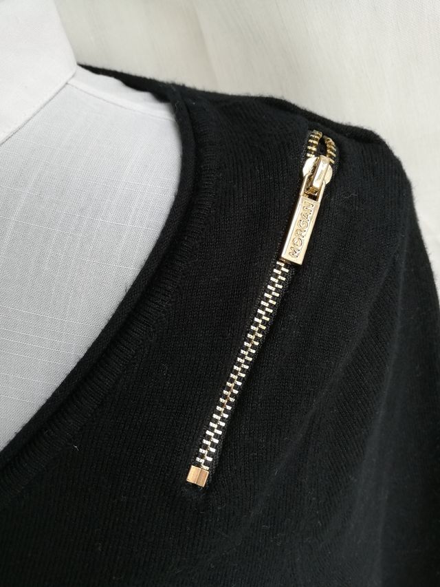 Jersey Morgan Negro y Dorado