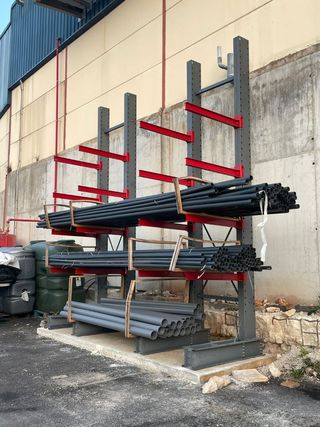 ESTANTERÍAS INDUSTRIALES