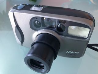 Nikon zoom 210 AF