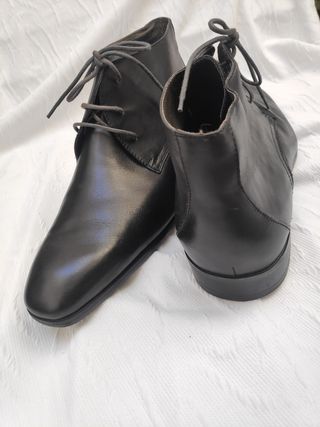 Botines de piel negra talla 42