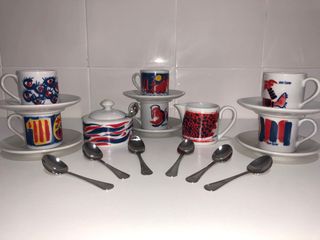 Magnífico juego de café, sin estrenar.