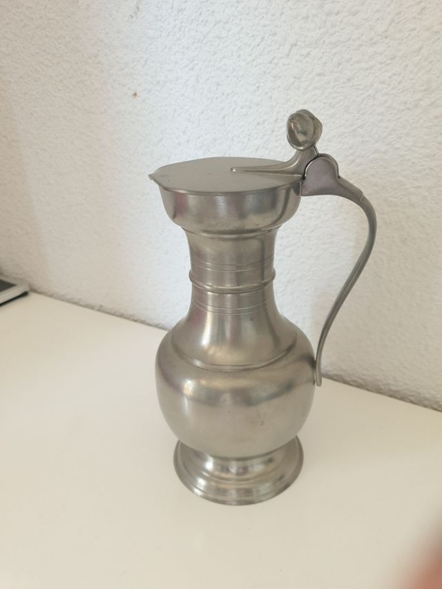 Jarra de peltre vintage francesa