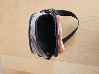 Bolso hombre Reebok gris