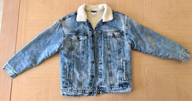 Chaqueta tejana Zara con borreguillo